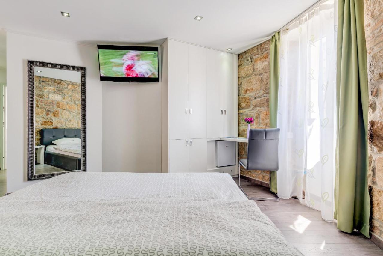 Luxury Rooms Ana In The Heart Of Split Exterior foto
